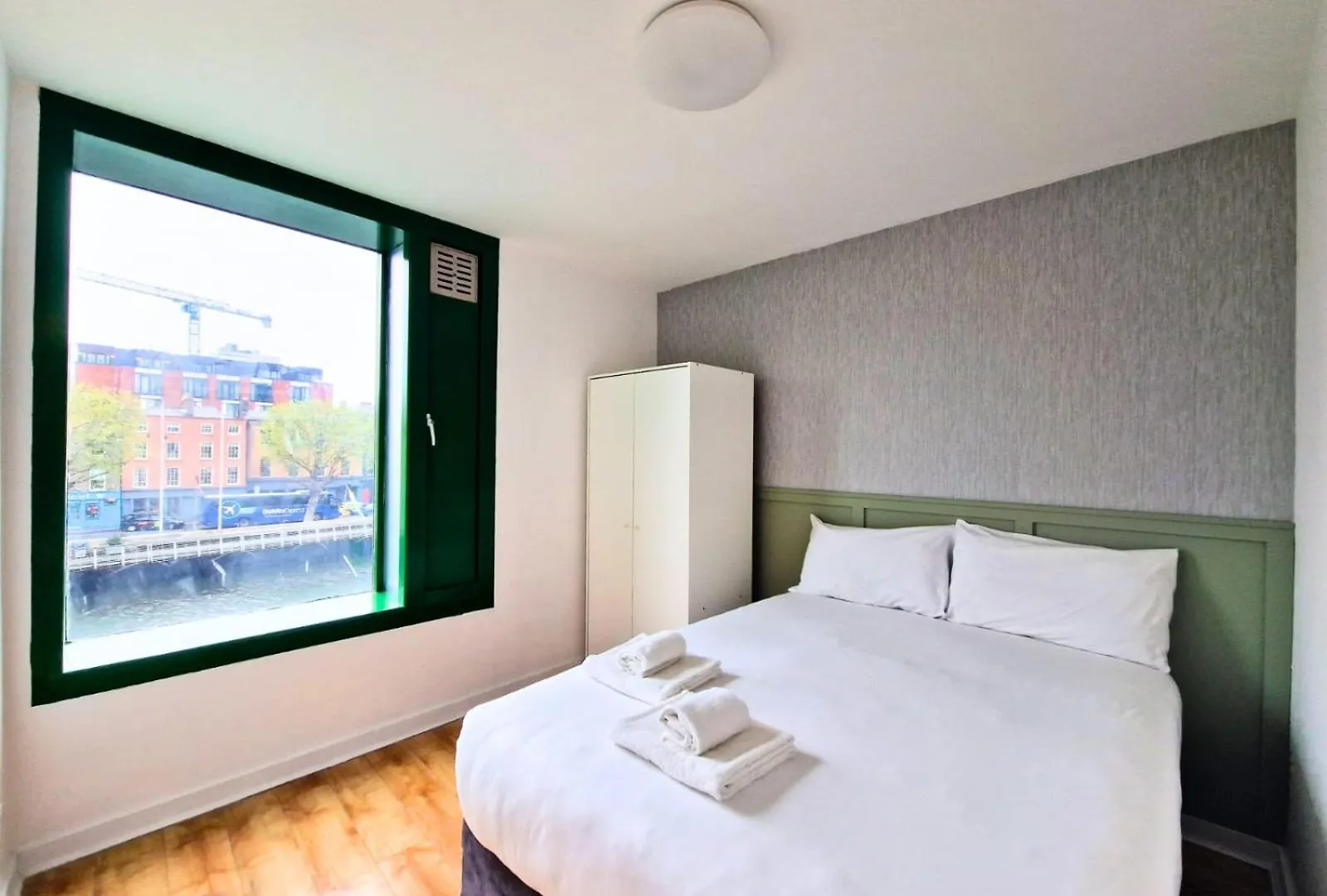 Greenland Property Management & Investment 都柏林